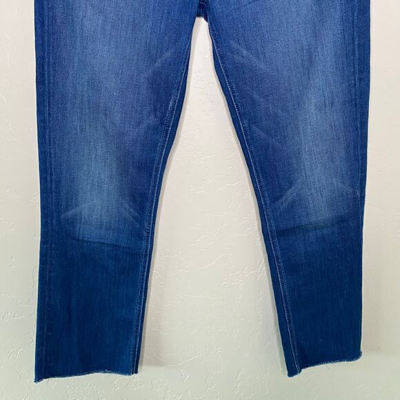 MOTHER Blue Squeeze It The Mid Rise Dazzler Crop Fray Size 32 - Picture 3 of 11